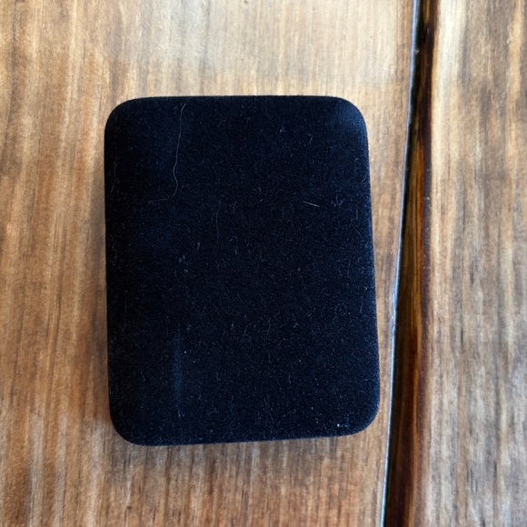 Kay Jewelers Necklace with Solitaire Pendant 18” Chain - Picture 4 of 5